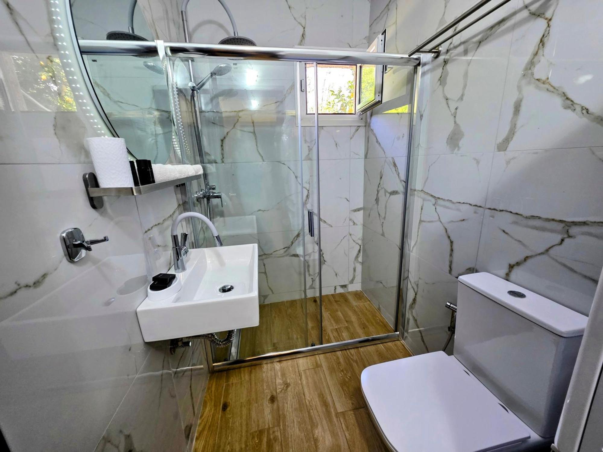 Ferienwohnung The Elysian At Nicopolis Jacuzzi Nikopolis Exterior foto